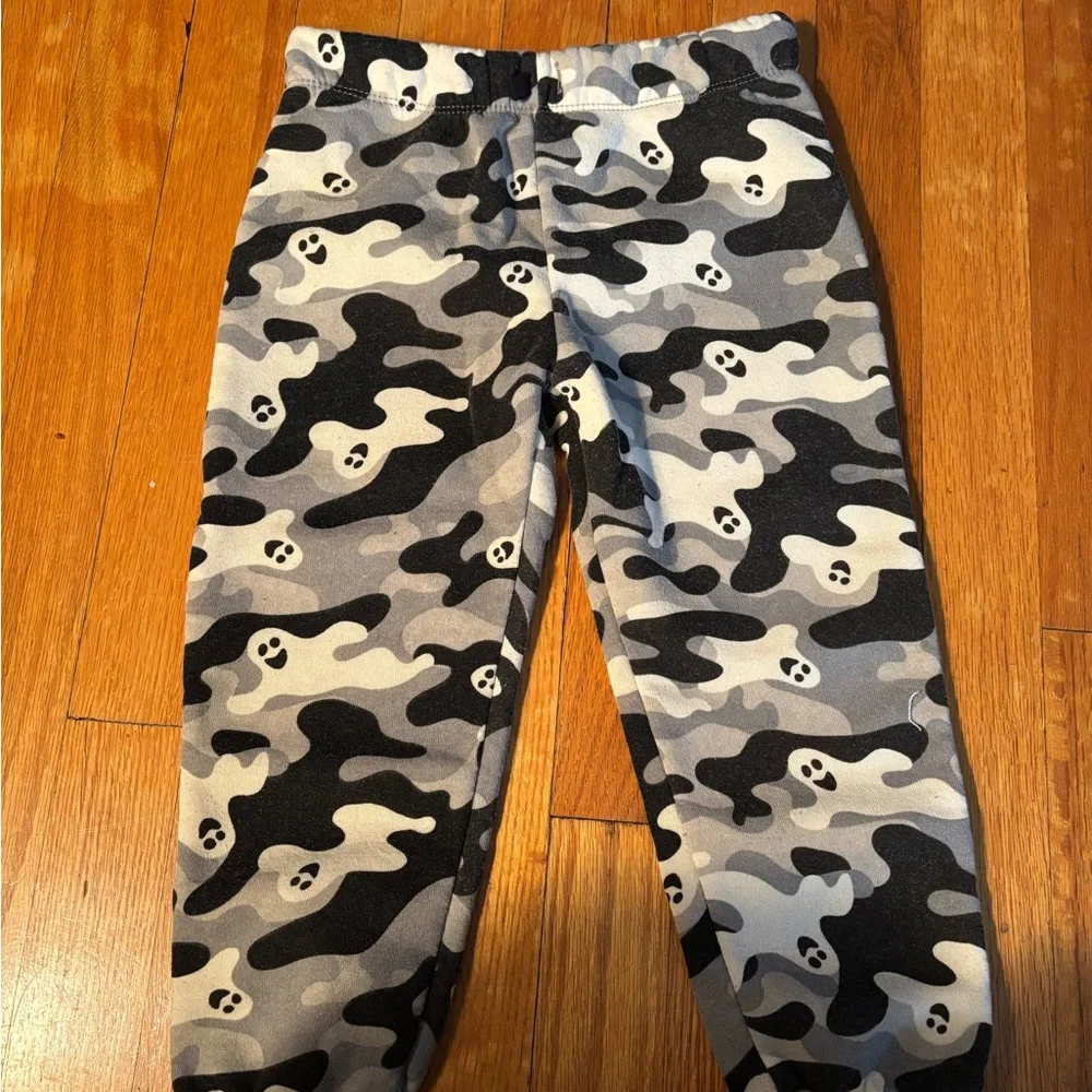 Kids' Gray Camo Ghost Two-Piece Sweater Set - Picture 4 of 4
